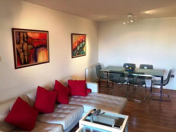Room 1 Or 2 Ppl Near Excel, O2, Canary Wharf - Londres Exterior foto