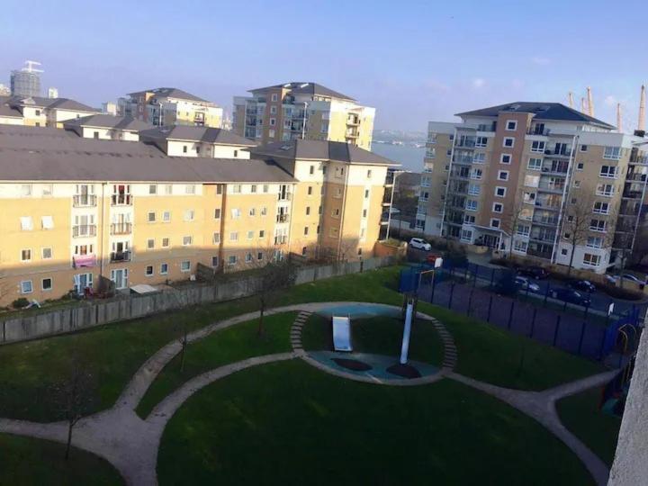 Room 1 Or 2 Ppl Near Excel, O2, Canary Wharf - Londres Exterior foto
